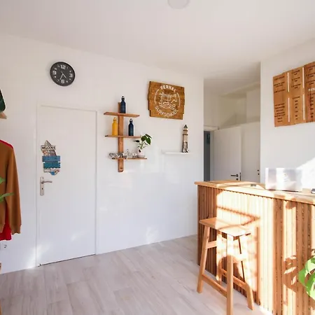 Oda ve Kahvaltı Ferrel Surf House Baleal